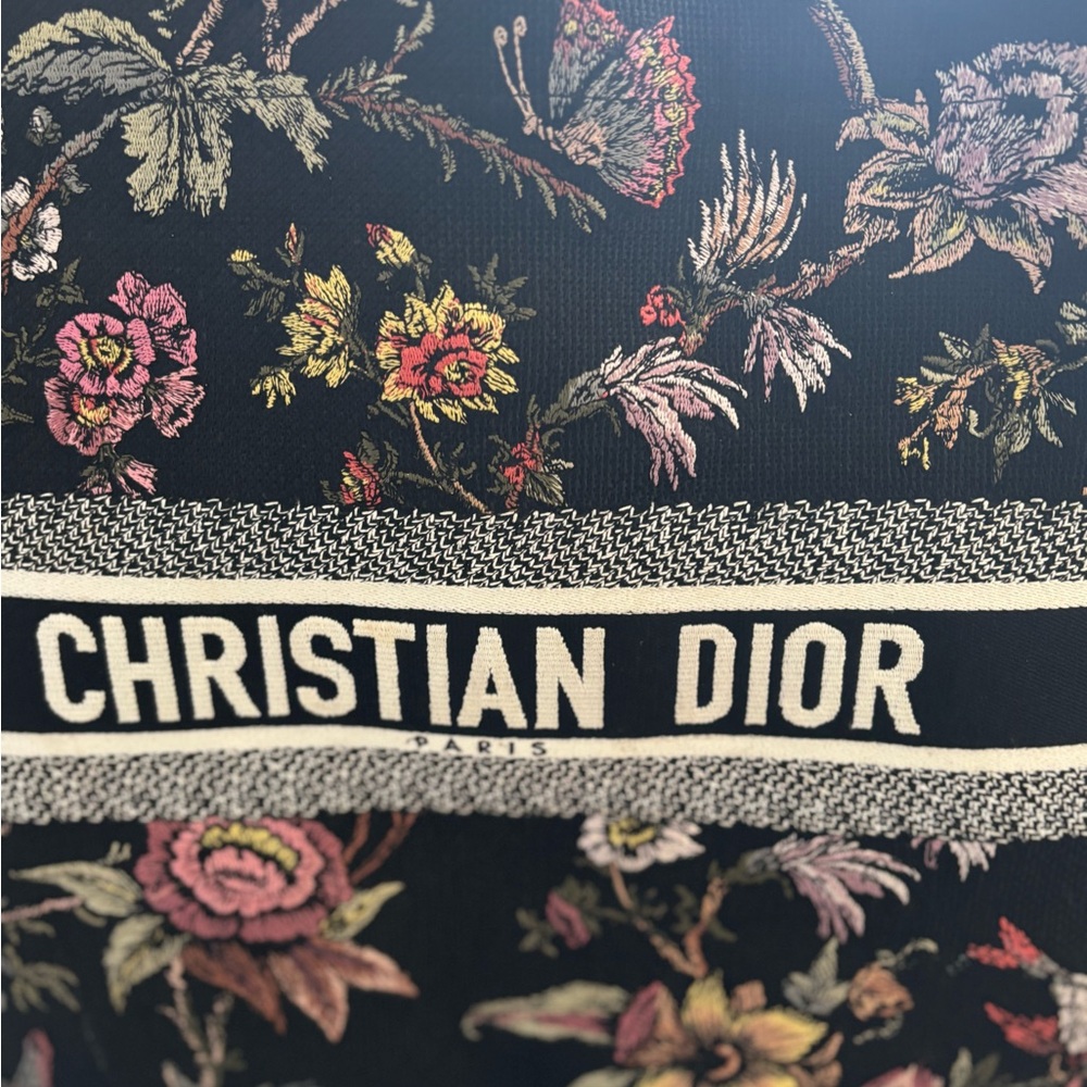 *Almost New* Christian Dior Large Tote Bag - Picture 2 of 3